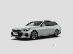 BMW 5-serie Touring - 530e xDrive M Sport | Maxton | Harman/Kardon | Trekhaak | Driving Ass. Plus | 21 Inch |