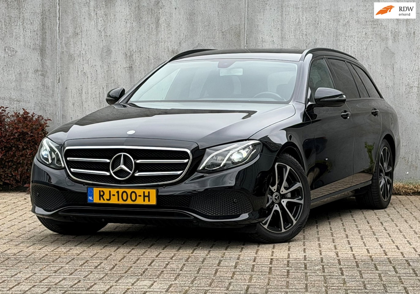 Mercedes-Benz E-klasse Estate - 220d AMG-Line inter. Burmester - AutoWereld.nl