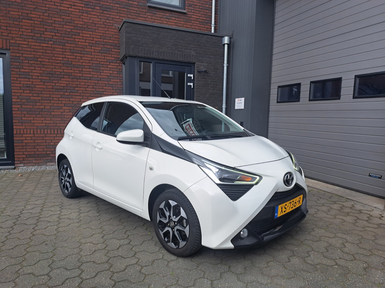 Toyota Aygo - 1.0 VVT-i x-joy AUTOMAAT - AutoWereld.nl