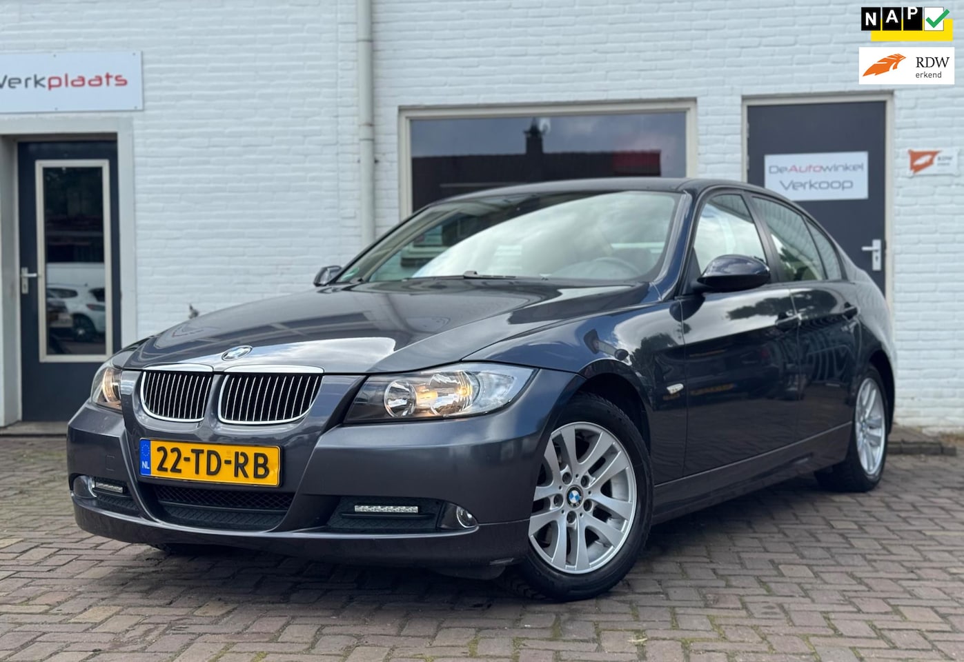 BMW 3-serie - 318i High Executive AUTOMAAT - AutoWereld.nl