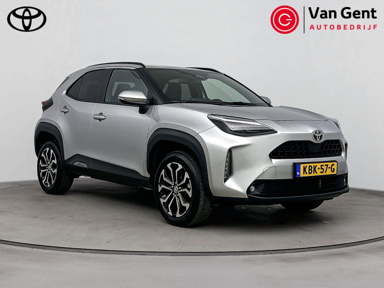 Toyota Yaris Cross - 1.5 Hybrid Dynamic | Apple Carplay / Android Auto | Stoel-/stuurverwarming | Verwarmbare v - AutoWereld.nl