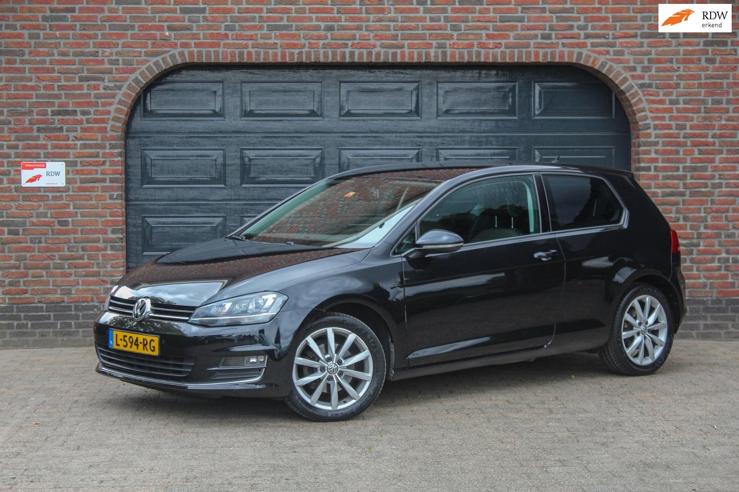 Volkswagen Golf - 1.4 TSI Business Edition - Xenon - Stoelverwarming - Cruise - Zeer nette staat! - AutoWereld.nl