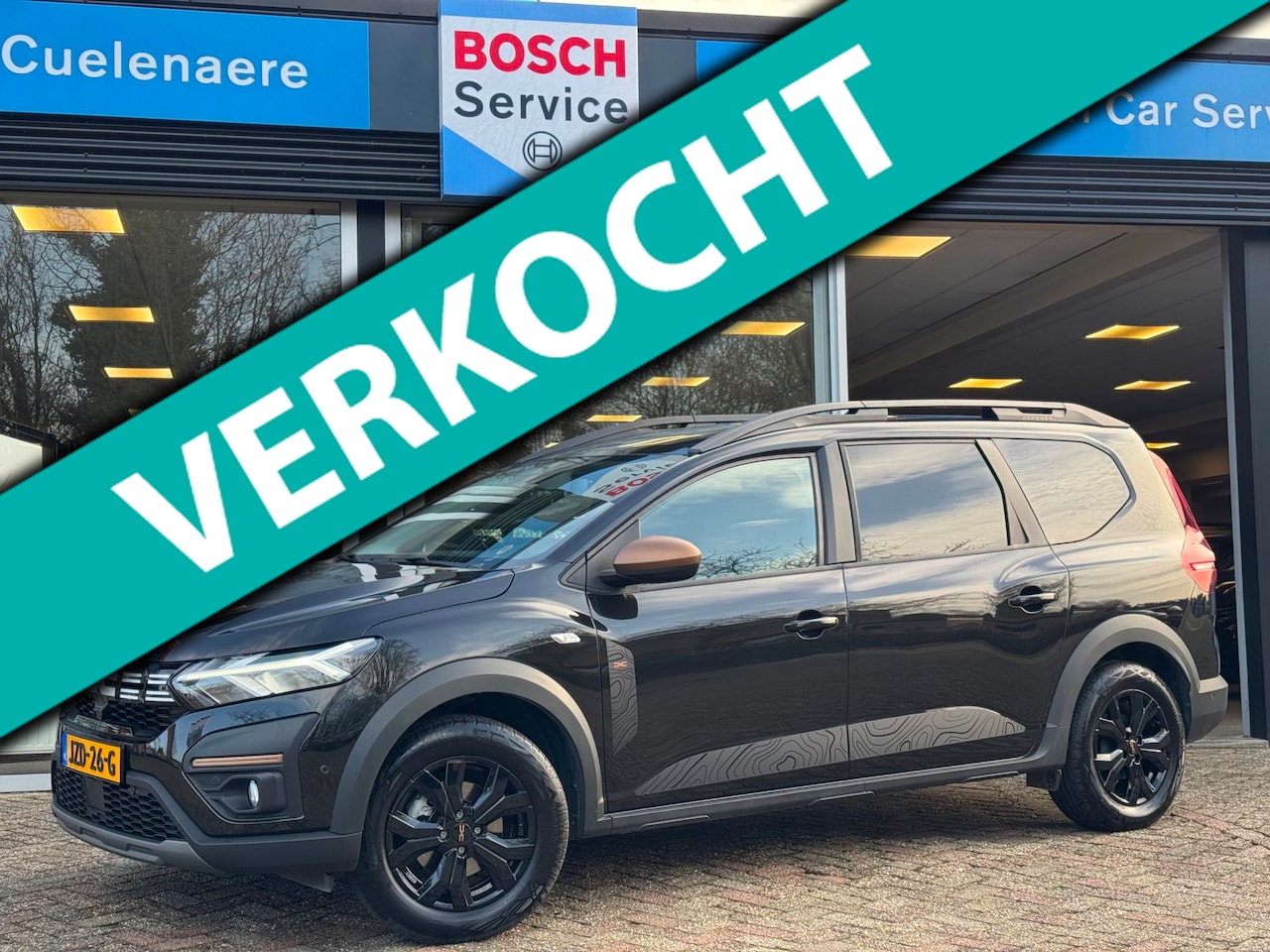 Dacia Jogger - 1.6 Hybrid 140 Extreme Navi / Clima / Camera / LM velgen / P-sensoren / Keyless - AutoWereld.nl