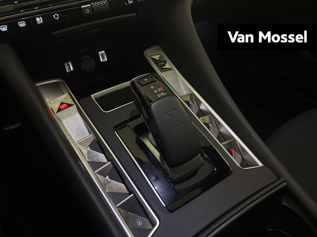 DS 9 - E-Tense Opéra Première | Schuif/Kanteldak | Navigatie | Massagestoel | Verwarmbare voorsto - AutoWereld.nl