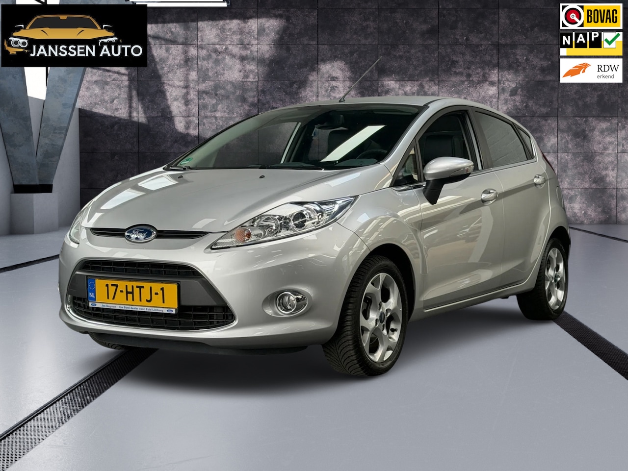 Ford Fiesta - 1.4 Titanium | Leder | Climate | PDC | Stoelverw. | Cruise | Bleuthooth | Lage KM stand | - AutoWereld.nl