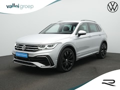 Volkswagen Tiguan - 1.4 TSI 245 pk DSG eHybrid R-Line Business+ | Trekhaak | Stuur-/achterbankverwarming | Ach