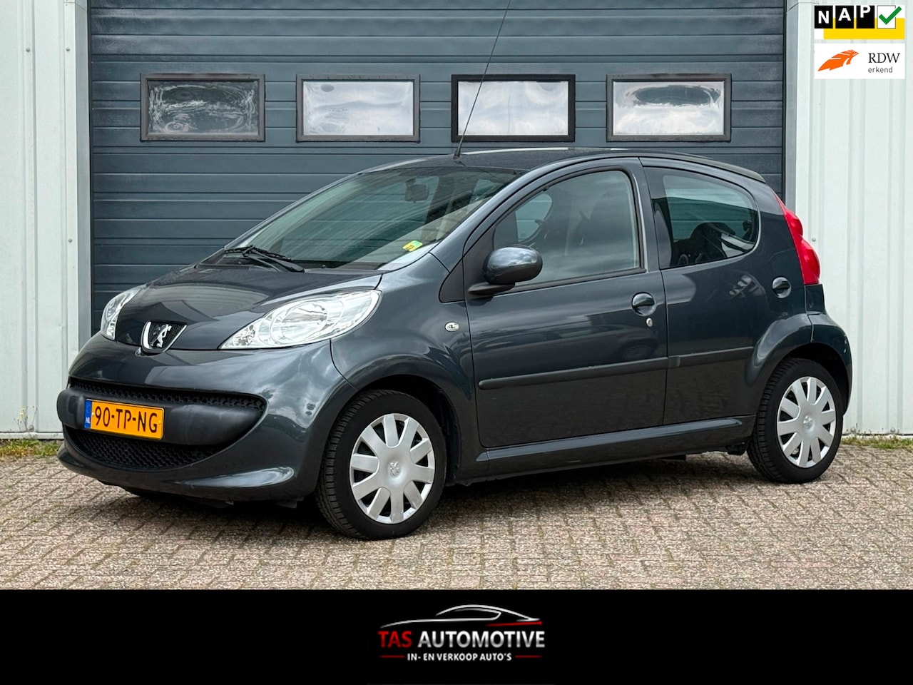 Peugeot 107 - 1.0-12V XS 5-deurs AUTOMAAT / AIRCO / NAP - AutoWereld.nl