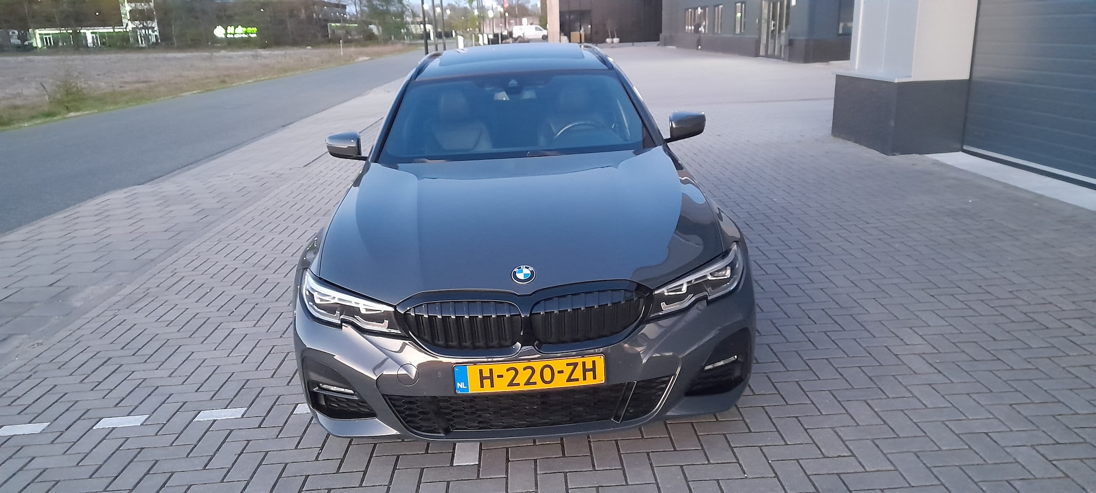 BMW 3-serie Touring - 330i High Executive Edition M-sport - AutoWereld.nl
