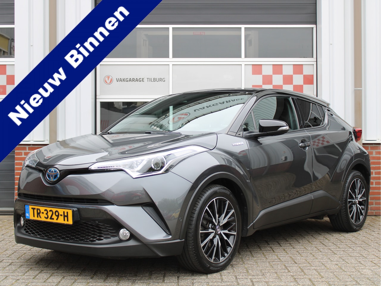 Toyota C-HR - 1.8 Hybrid Dynamic Automaat /NAVI/ACC/Camera/PDC/Stoelverw./LED/JBL Sound/Lane assist/DAB+ - AutoWereld.nl