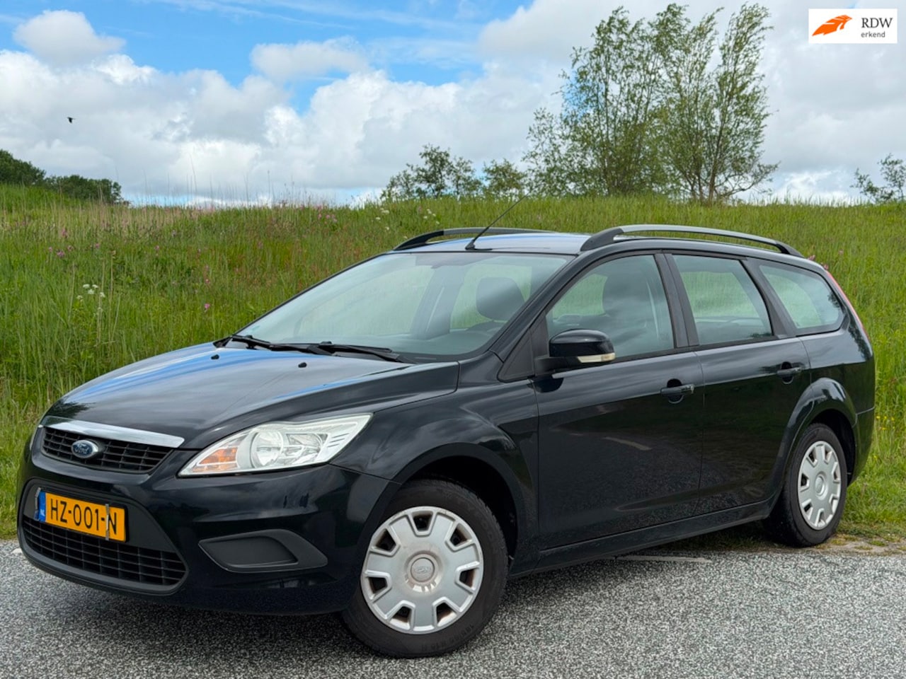 Ford Focus Wagon - 1.6 / APK / AIRCO / RIJDT GOED - AutoWereld.nl