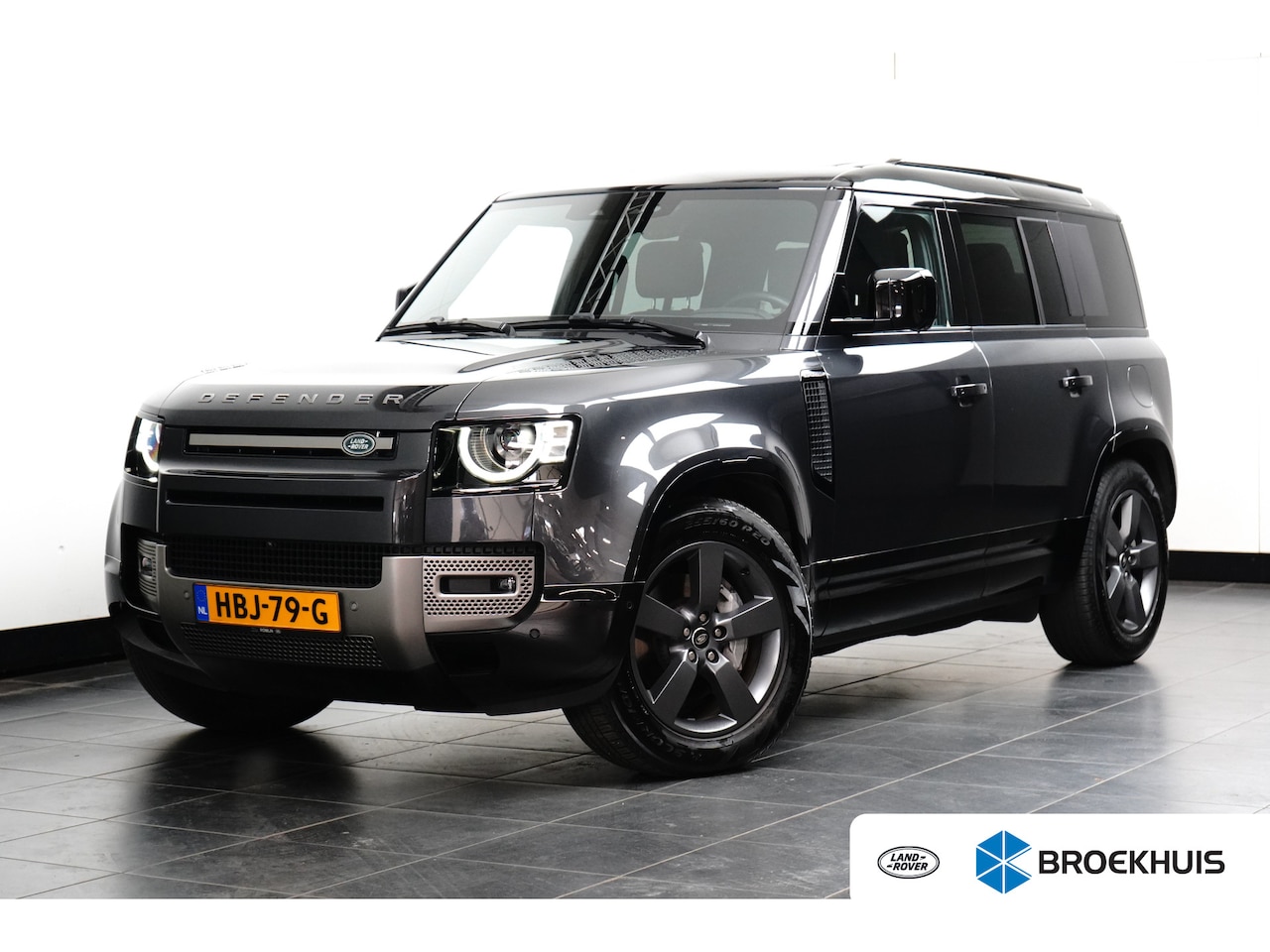 Land Rover Defender 110 - 2.0 P300e 110 X-Dynamic HSE | Origineel Nederlands geleverd - AutoWereld.nl