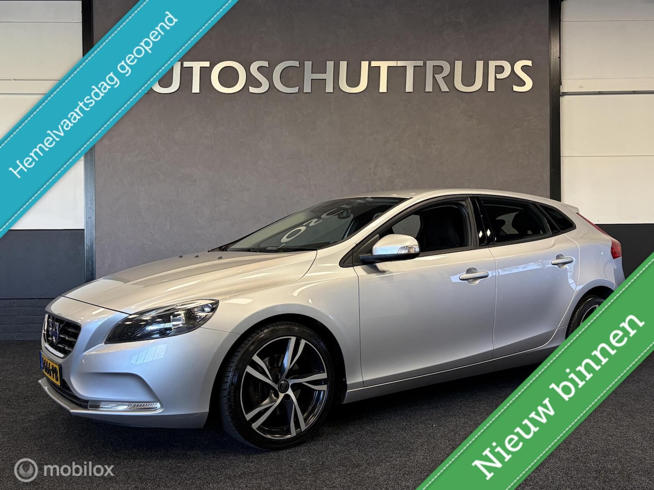 Volvo V40 - 1.6 T2 Momentum LMV / NAVI / AIRCO / CRUISE / NETTE AUTO! / - AutoWereld.nl