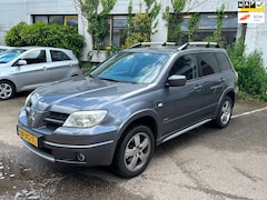 Mitsubishi Outlander Sport - 2.4 Invite Scott 4WD/ Goed onderhouden/ Trekhaak