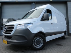 Mercedes-Benz Sprinter - 215cdi, L2H2, Automaat, Airco, Camera, Navigatie, 3-Zits, Trekhaak