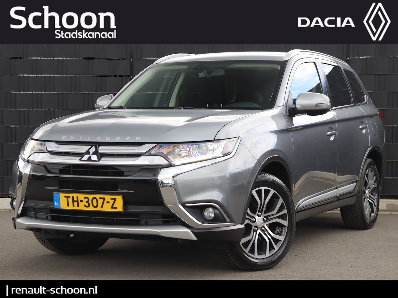 Mitsubishi Outlander - 2.0 Executive Edition Automaat | Trekhaak | Climate Control | Camera | Navigatie | 1600kg - AutoWereld.nl