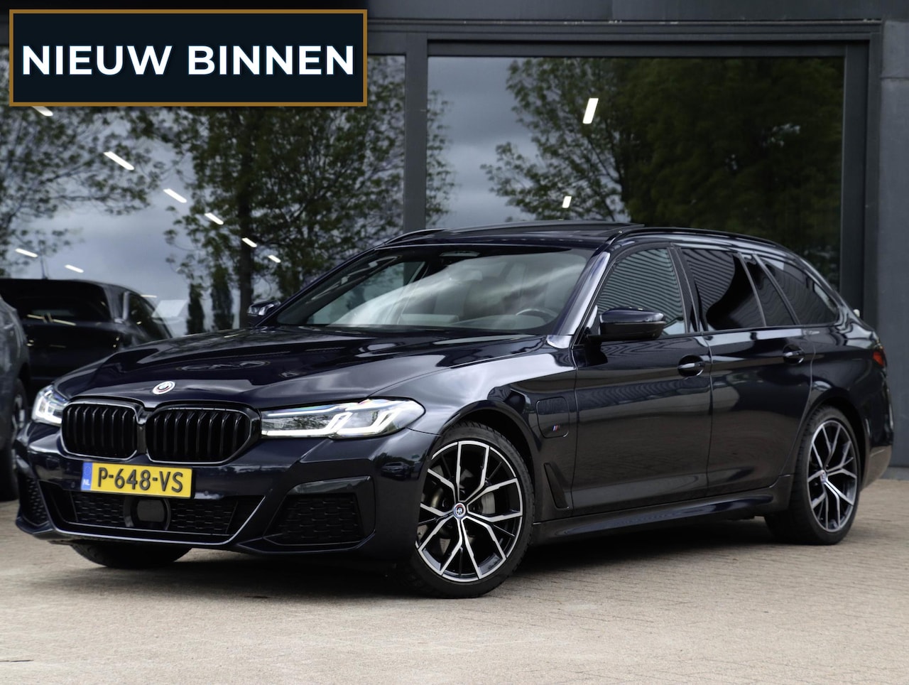 BMW 5-serie Touring - 530e M Sport Panodak ACC Co-Pilot Pack Laser - AutoWereld.nl