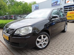 Volkswagen Polo - 1.4-16V Optive