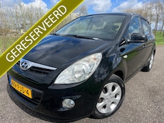 Hyundai i20 - 1.4i Dynamic XL