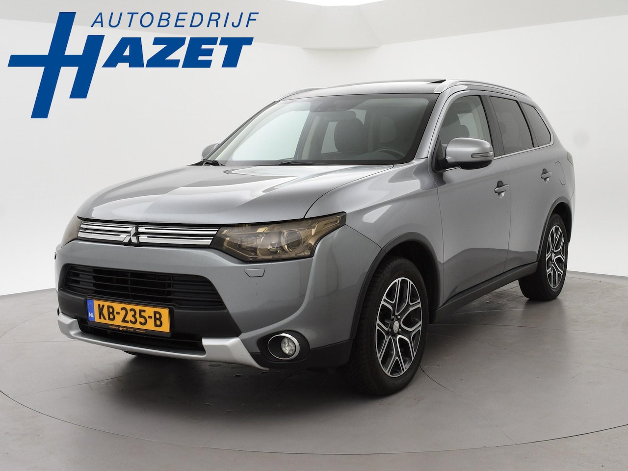 Mitsubishi Outlander - 2.0 PHEV INSTYLE+ | SCHUIFDAK | TREKHAAK | ADAPTIVE CRUISE | CAMERA | 18 INCH | STOELVERW. - AutoWereld.nl