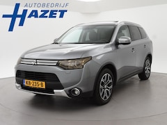 Mitsubishi Outlander - 2.0 PHEV INSTYLE+ | SCHUIFDAK | TREKHAAK | ADAPTIVE CRUISE | CAMERA | 18 INCH | STOELVERW