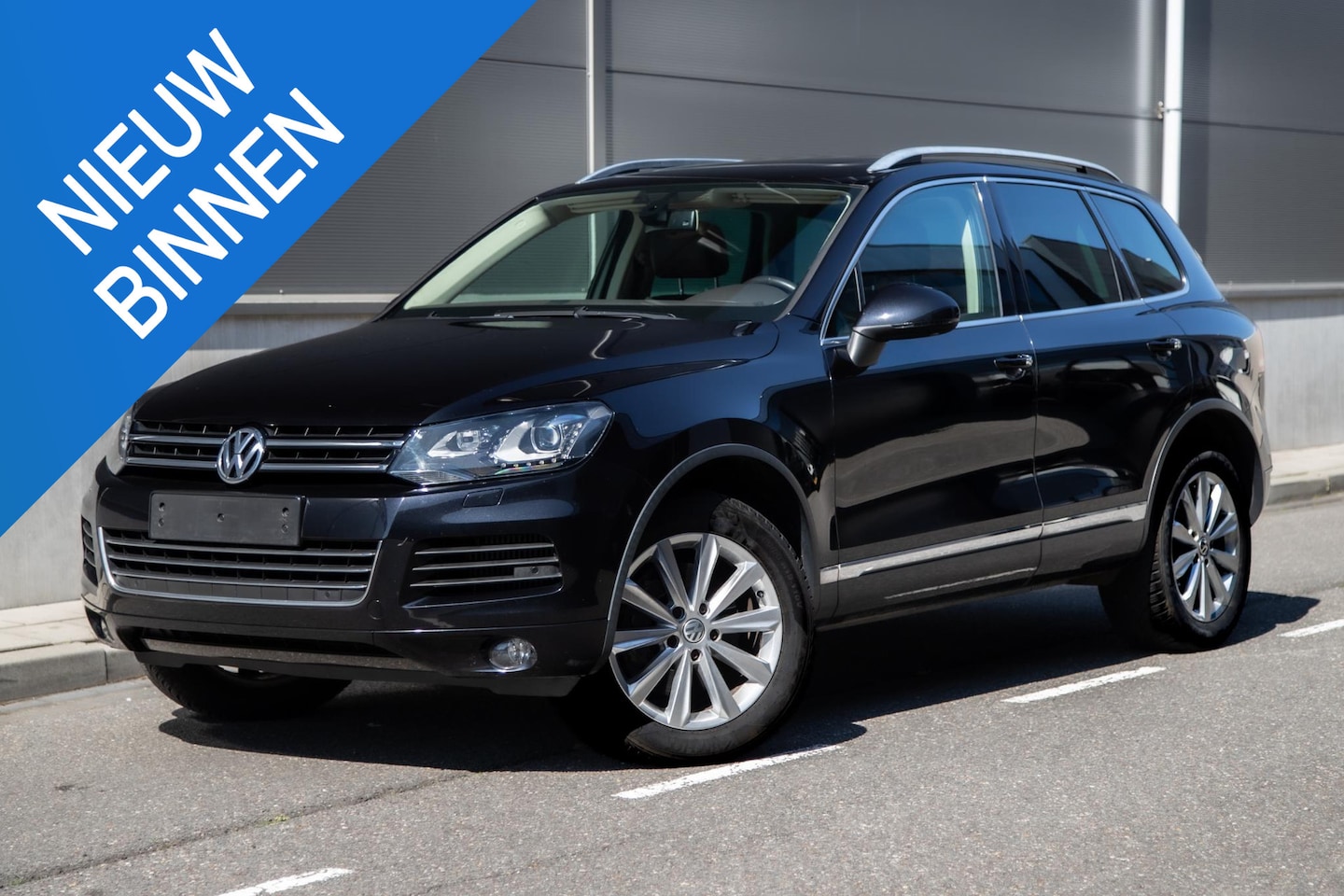 Volkswagen Touareg - 4.2 V8 TDI | 143.000KM | Panorama | EURO5 | Camera | Elek. Trekhaak - AutoWereld.nl