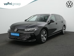 Volkswagen Passat Variant - 1.5 e-Hybrid 204 pk Business | Trekhaak | Head-Up Display | Achteruitrijcamera | Massagest