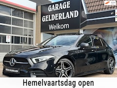 Mercedes-Benz A-klasse - 180 AMG Night Upgrade | Pano | Leder/Alcantara | Digit.Cockpit | Apple/Android |