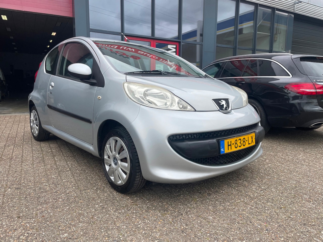 Peugeot 107 - 1.0-12V XR airco leuke goed onderhouden auto - AutoWereld.nl