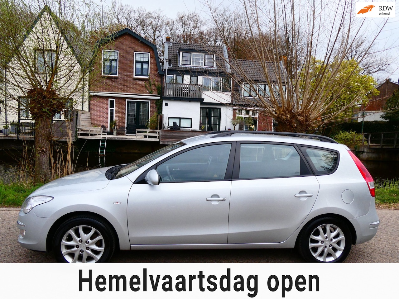 Hyundai i30 CW - 1.6i Dynamic 127pk Automaat 1e eig. Clima Trekhaak 1200kg. - AutoWereld.nl