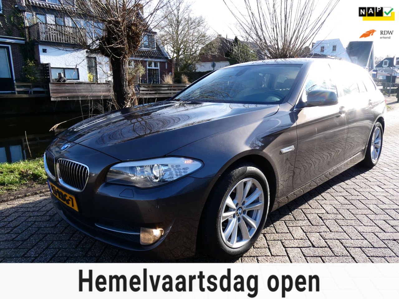 BMW 5-serie Touring - 523i High Exe Aut. 6-Cilinder Leder Navi Xenon - AutoWereld.nl