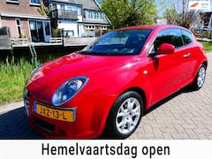 Alfa Romeo MiTo - 0.9 TwinAir Distinctive 1e eigenaar 93.000km. 105pk Clima PDC