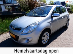 Hyundai i20 - 1.2i 4-Cilinder 5-deurs Airco Trekhaak Zuinig