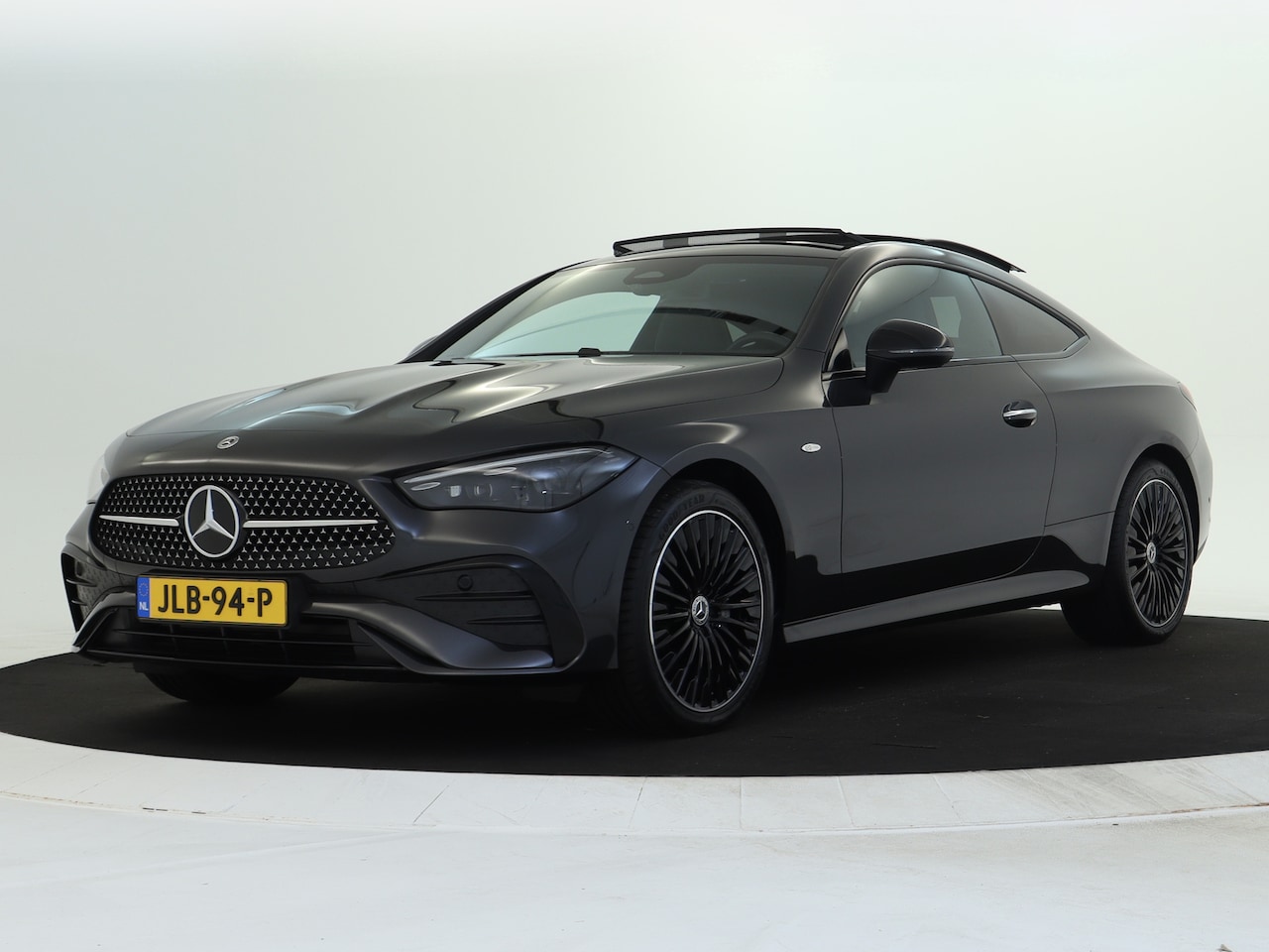 Mercedes-Benz CLE Coupé - 300 e AMG Plug-In Hybride | Panoramadak | Burmester® | Dode Hoek Ass | Distronic | Memory - AutoWereld.nl