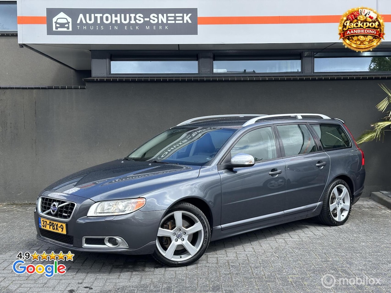 Volvo V70 - 2.0T R-Edition Automaat | Leder | Navi | Trekhaak - AutoWereld.nl