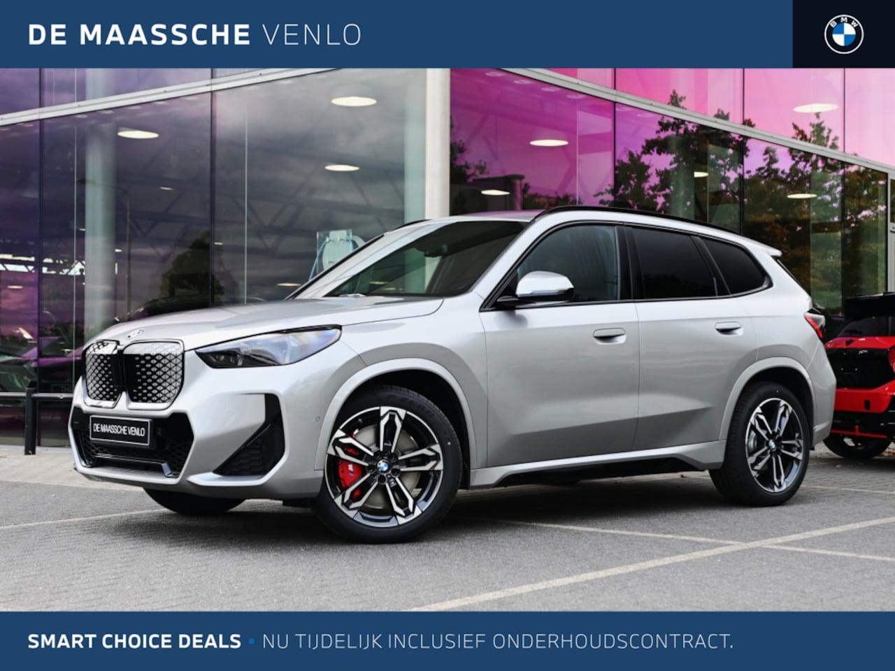 BMW iX1 - eDrive20 M Sport / Panoramadak / Trekhaak / Sportstoelen / Achteruitrijcamera / M Adaptief - AutoWereld.nl