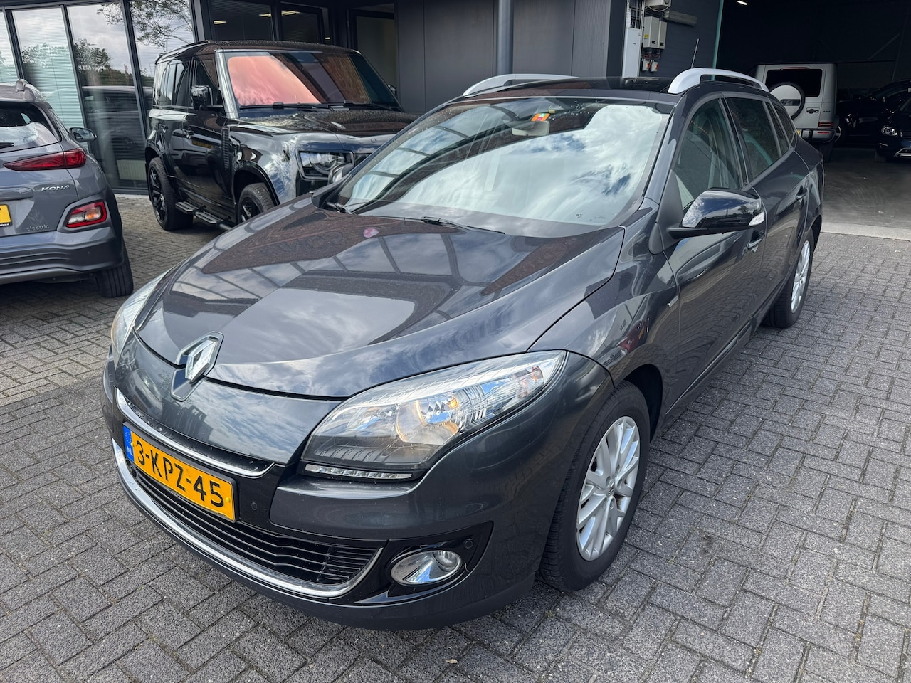 Renault Mégane Estate - 1.5 dCi Bose PANO CAMERA CRUISE CLIMA LEDER VOL ORIG NL NAP - AutoWereld.nl