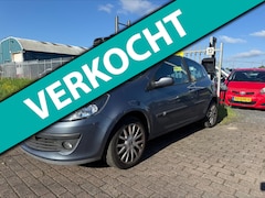 Renault Clio - 1.4-16V Team Spirit export of handel lees advertentie