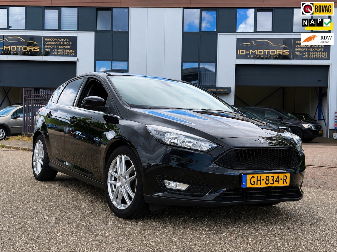 Ford Focus - 1.0 First Edition LUXE UITVOERING TREKHAAK NAVI CRUISE - AutoWereld.nl