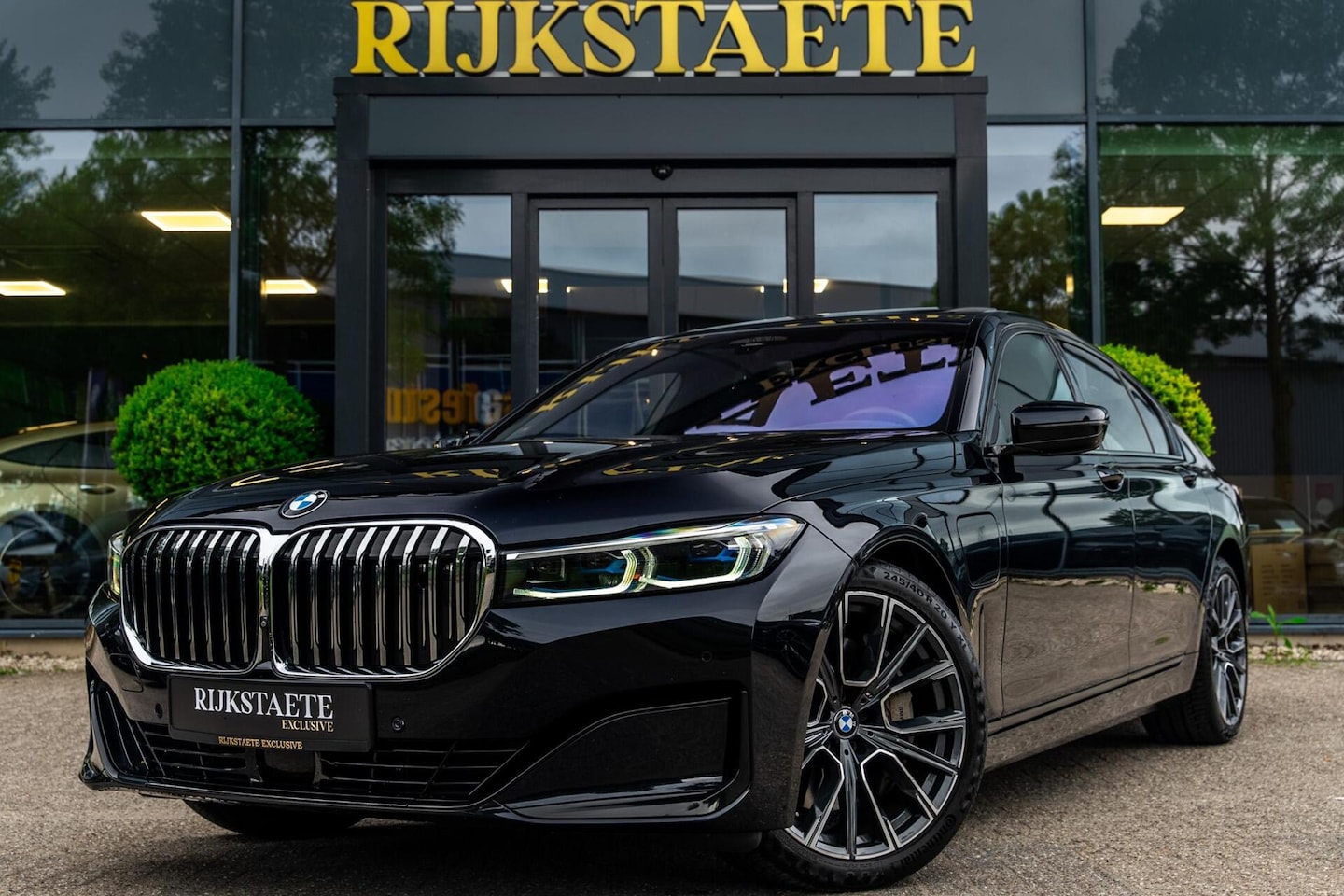BMW 7-serie - 745e High Executive|PANO|HEAD-UP|B&W|360|20'' - AutoWereld.nl
