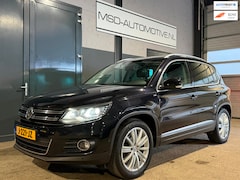 Volkswagen Tiguan - 1.4 TSI Sport&Style Panoramadak Trekhaak Xenon