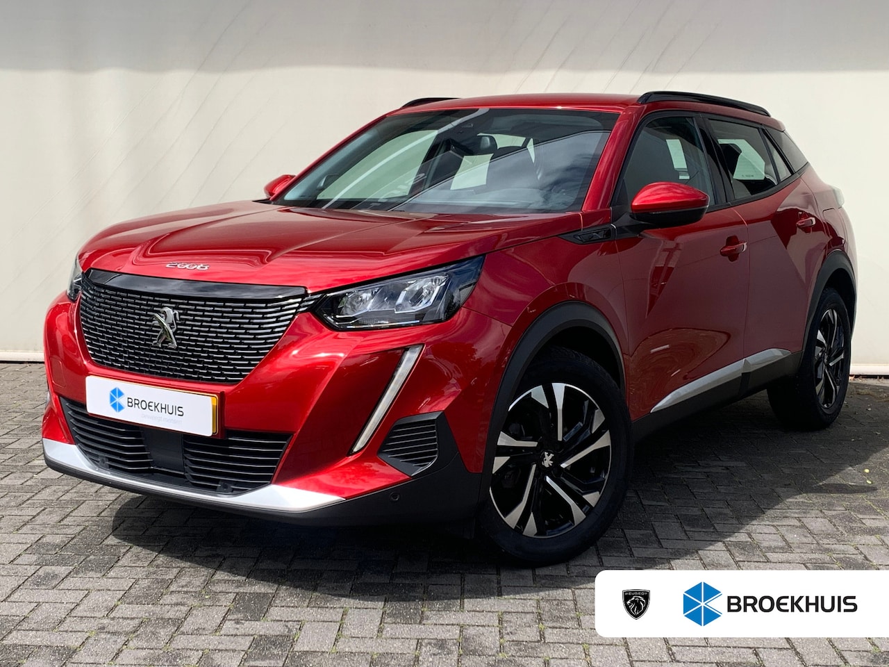Peugeot 2008 - 1.2 PureTech Blue Lease Allure Airco | All-season Banden | Camera | Cruise Control | DAB | - AutoWereld.nl