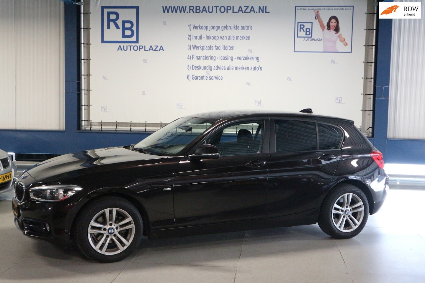 BMW 1-serie - 116d Centennial Executive AUTOMAAT/ NAP/ LEUKE KLEUR! - AutoWereld.nl
