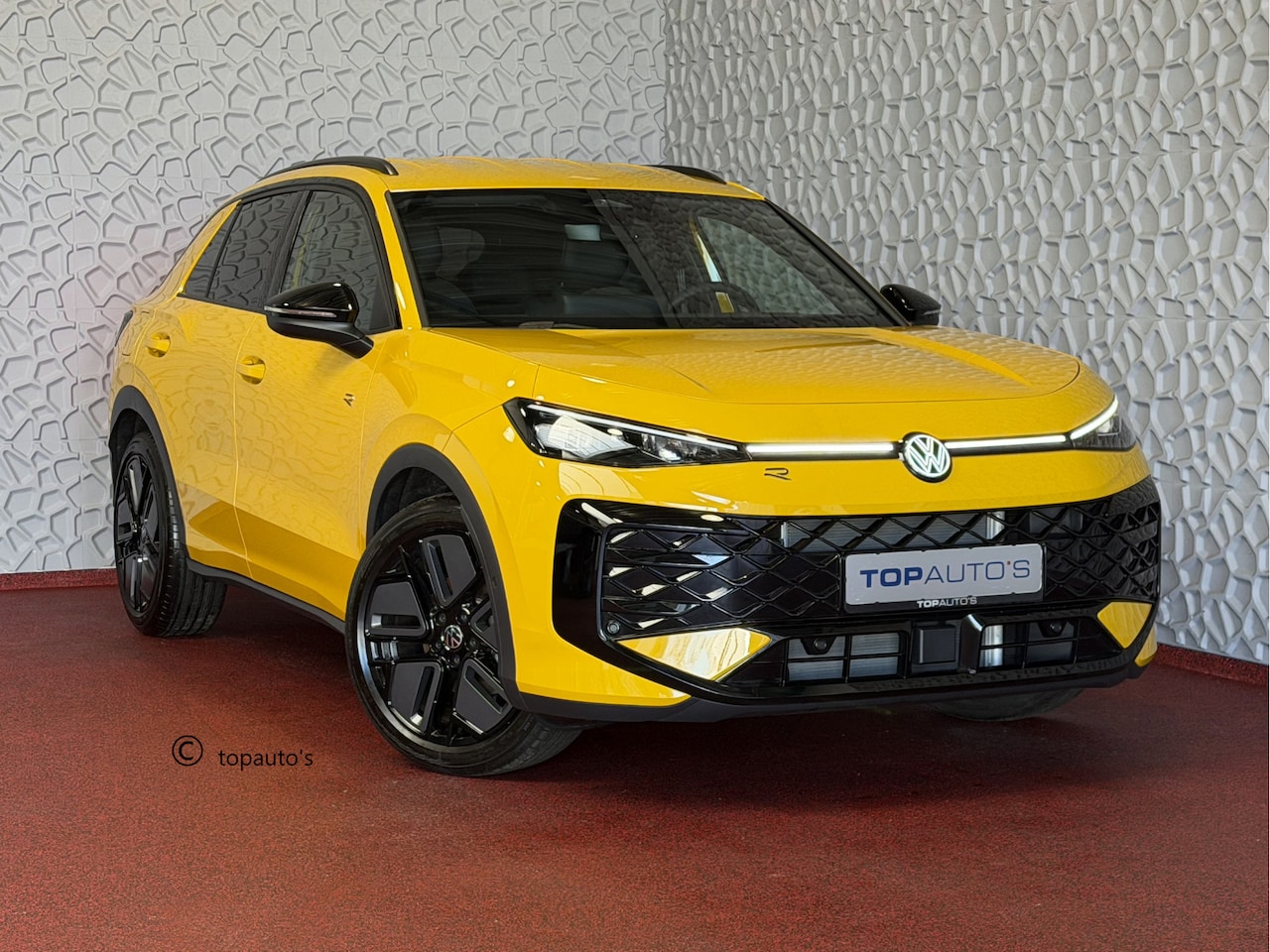 Volkswagen T-Roc - 1.5 eTsi R-LINE 150PK EDITION BLACK STYLE 19''LMV IQ LED/GRIL/LOGO STOEL/STUUR.VERW ELEK.K - AutoWereld.nl