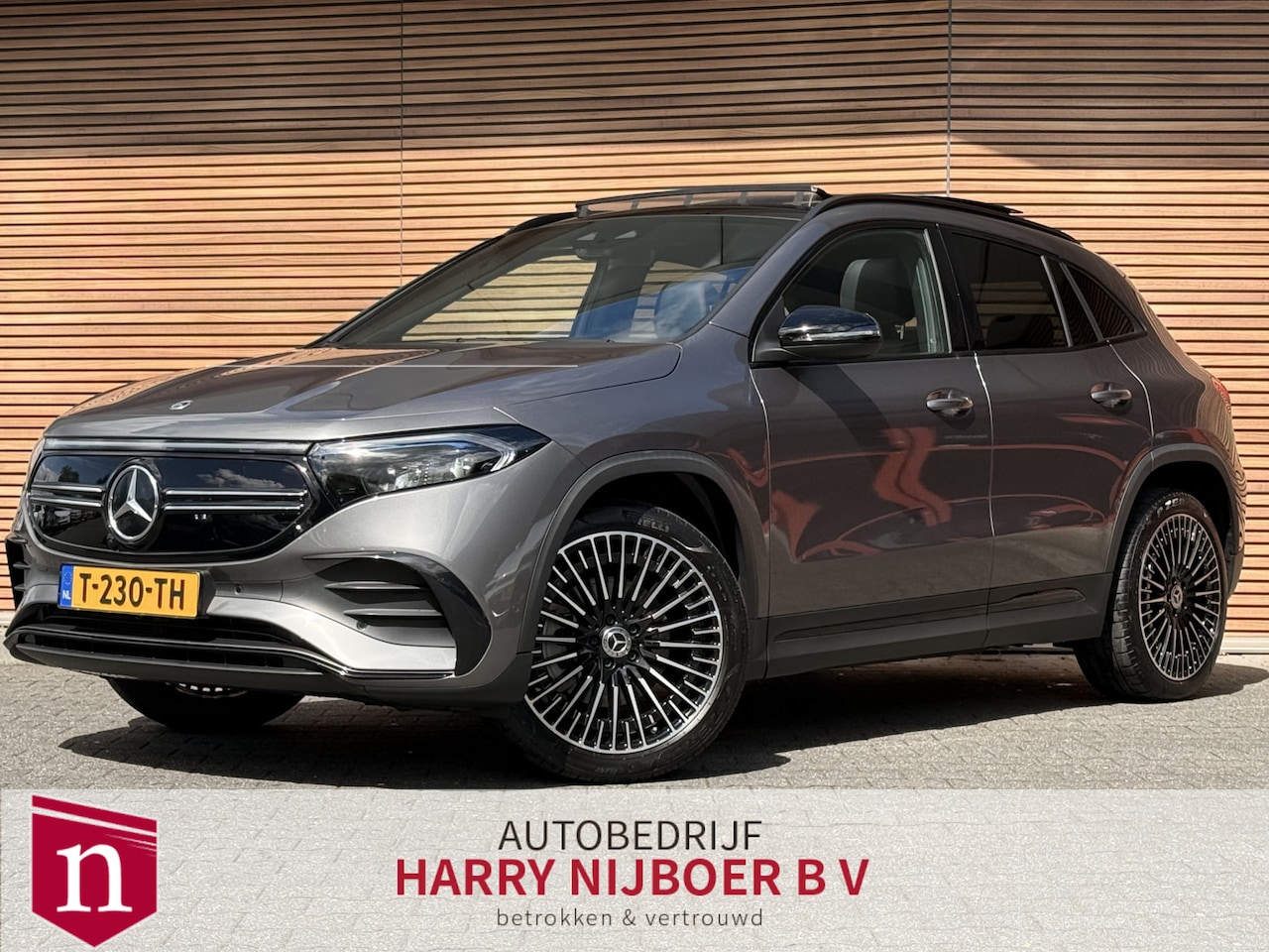 Mercedes-Benz EQA - 250 Sport Edition 67 kWh AMG Panoramadak / Trekhaak / SOH 99% - AutoWereld.nl