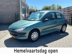 Peugeot 206 - 1.1 XR
