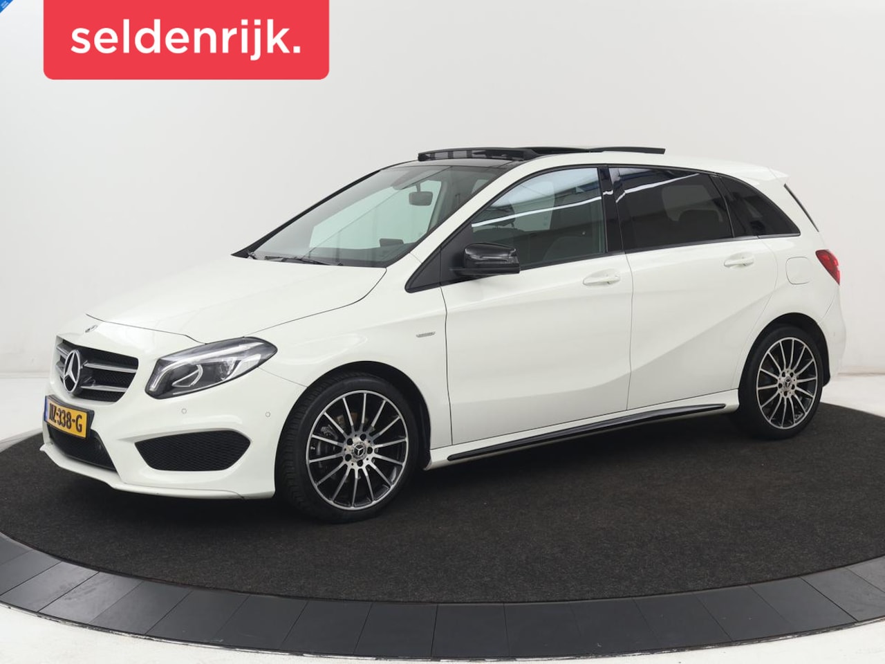 Mercedes-Benz B-klasse - 200 AMG Line | WhiteArt Edition | Panoramadak | Stoelverwarming | Carplay | Camera | Harma - AutoWereld.nl