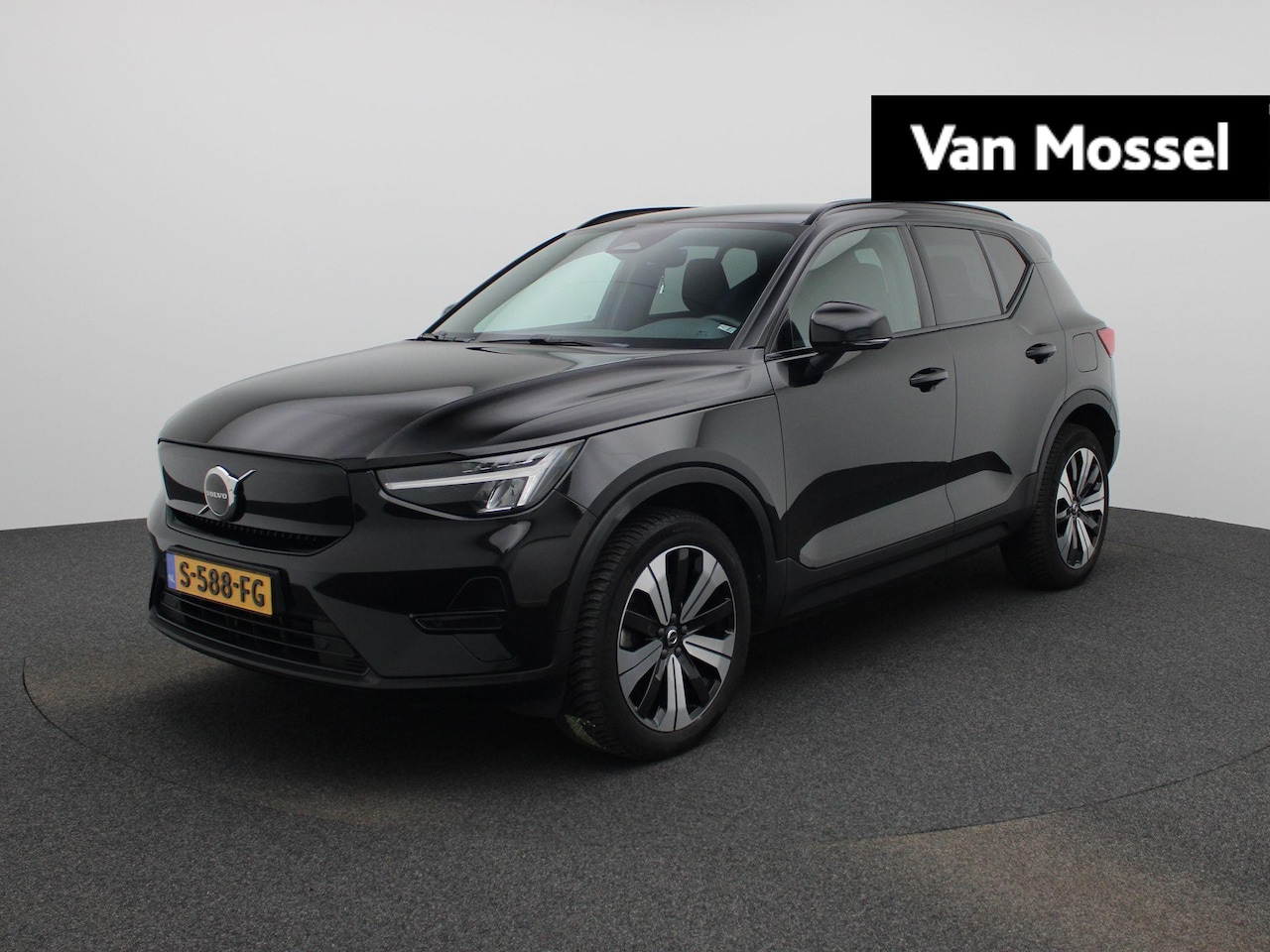 Volvo XC40 - Recharge Core 70 kWh | Trekhaak inklapbaar | Achteruitrij Camera | Climate Control | Stoel - AutoWereld.nl