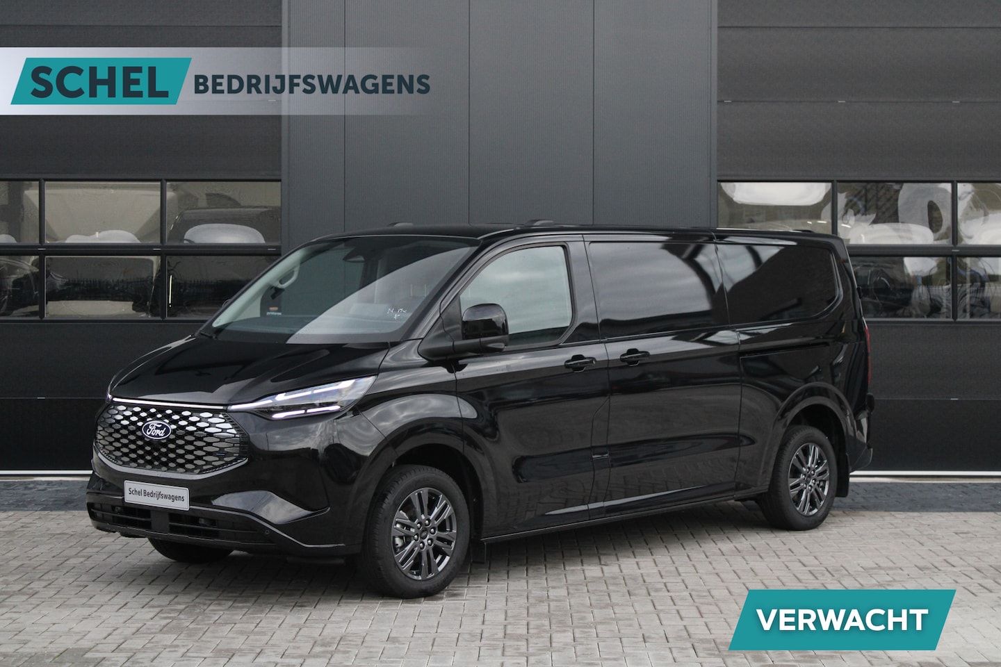 Ford Transit Custom - E-Transit 340 L2H1 Limited 71 kWh 218pk | 2x Schuif | DDS LED | 360 Camera | B&O | ACC | N - AutoWereld.nl