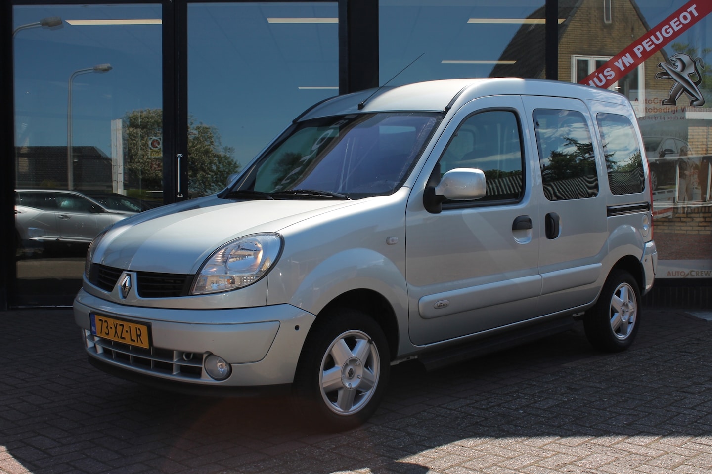 Renault Kangoo - 1.6-16V Privilège Uniek/Nap/Rolstoel naast bestuurder! - AutoWereld.nl