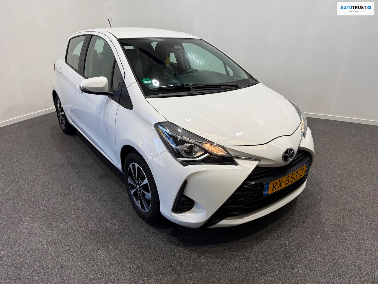 Toyota Yaris - 1.0 VVT-i Aspiration 1.0 VVT-i Aspiration - AutoWereld.nl
